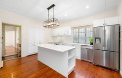 70 Mar Street, Holland Park, Qld 4121