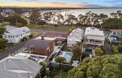 10 Signal Row, Shorncliffe, Qld 4017