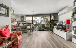 206/175 Kangaroo Road, Hughesdale, Vic 3166