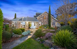 33 Clokes Lane, Amphitheatre, Vic 3468