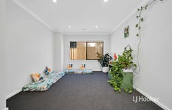 9 Farmingdale Street, Manor Lakes, Vic 3024