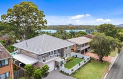 17 Lake View Drive, Tewantin, Qld 4565