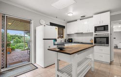 26 Amanda Drive, Camillo, WA 6111