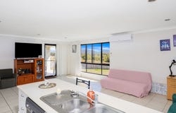11 The Peak, Zilzie, Qld 4710