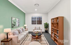 8 Mallee Street, Redbank Plains, Qld 4301