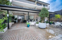 1/383 Esplanade, Torquay, Qld 4655