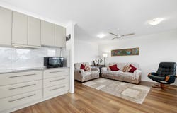 1/5 Shann Grove, Kardinya, WA 6163