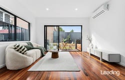2/20 Vaughan Street, Sunbury, Vic 3429