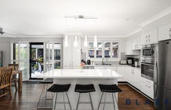 5 Loxton Place, Bossley Park, NSW 2176