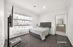 4 Dixon Street, Deanside, Vic 3336