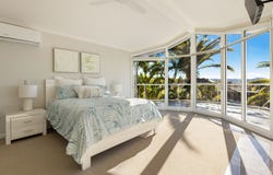 8 Macrobert Street, Highland Park, Qld 4211