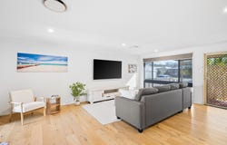 8 St James Avenue, Berkeley Vale, NSW 2261