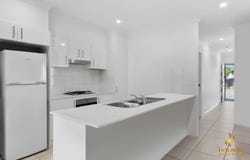 28 Mount Pleasant Street, Park Ridge, Qld 4125