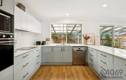 10 Allspice Street, Bellbowrie, Qld 4070