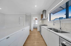 11 Flame Rd, Kalkallo, Vic 3064