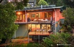 16 Brisbane Parade, Warburton, Vic 3799