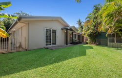 9 Granadilla Street, Holloways Beach, Qld 4878