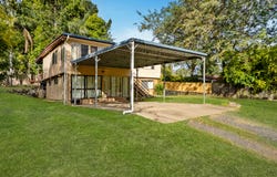 18 School Road, Redbank Plains, Qld 4301