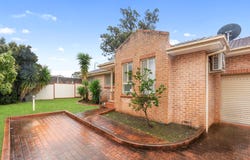 5/27 Rogan Crescent, Prairiewood, NSW 2176