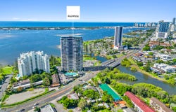 10 Frank Street, Labrador, Qld 4215
