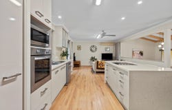 1106 Pine Mountain Road, Pine Mountain, Qld 4306