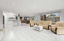 18 Glenburn Drive, Hallam, Vic 3803