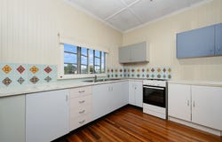 139 Ross River Road, Mundingburra, Qld 4812
