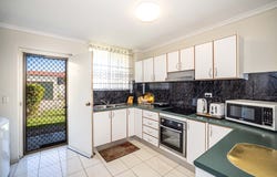 4/8 Winston Drive, Bongaree, Qld 4507