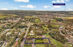 33 Cherry Lane, Gisborne, Vic 3437