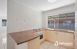 15 Billabong Drive, Crestmead, Qld 4132