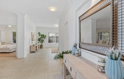 17 Yorston Place, Ormiston, Qld 4160