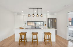 2/1900 Gold Coast Highway, Burleigh Heads, Qld 4220