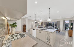 18 Wiltshire Avenue, Cranbourne East, Vic 3977