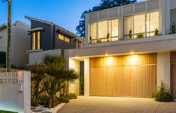 2/22 Nobby Parade, Miami, Qld 4220