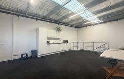 6 Rosie Place, Altona, Vic 3018