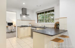 8/59-61 Hewish Road, Croydon, Vic 3136