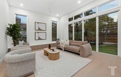 52 Melbourne Avenue, Camp Hill, Qld 4152