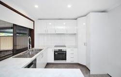 2/11 Morinda Way, Labrador, Qld 4215