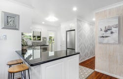 11 Arthur St, Macleay Island, Qld 4184