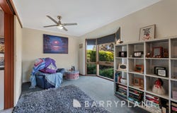 2 Northcott Street, Melton South, Vic 3338