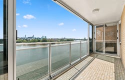 10/2 Sandford Street, St Lucia, Qld 4067
