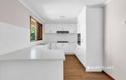 35  St Boswells Avenue, Berwick, Vic 3806