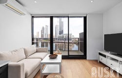 409/915 Collins Street, Docklands, Vic 3008