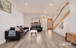 2/114 Rokewood Crescent, Meadow Heights, Vic 3048