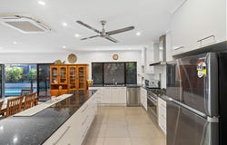 35 Elphinstone Street, Kanimbla, Qld 4870