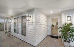 17 Bondi Crescent, Gobbagombalin, NSW 2650