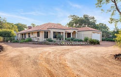 17 Darling Range Drive, Bedfordale, WA 6112