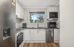 1/372 Tor Street, Newtown, Qld 4350