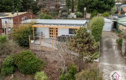 17 Andrew Ave, Waterford Park, Vic 3658