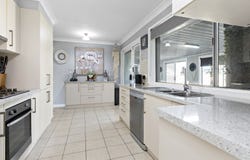 70 Seventh Street, Weston, NSW 2326